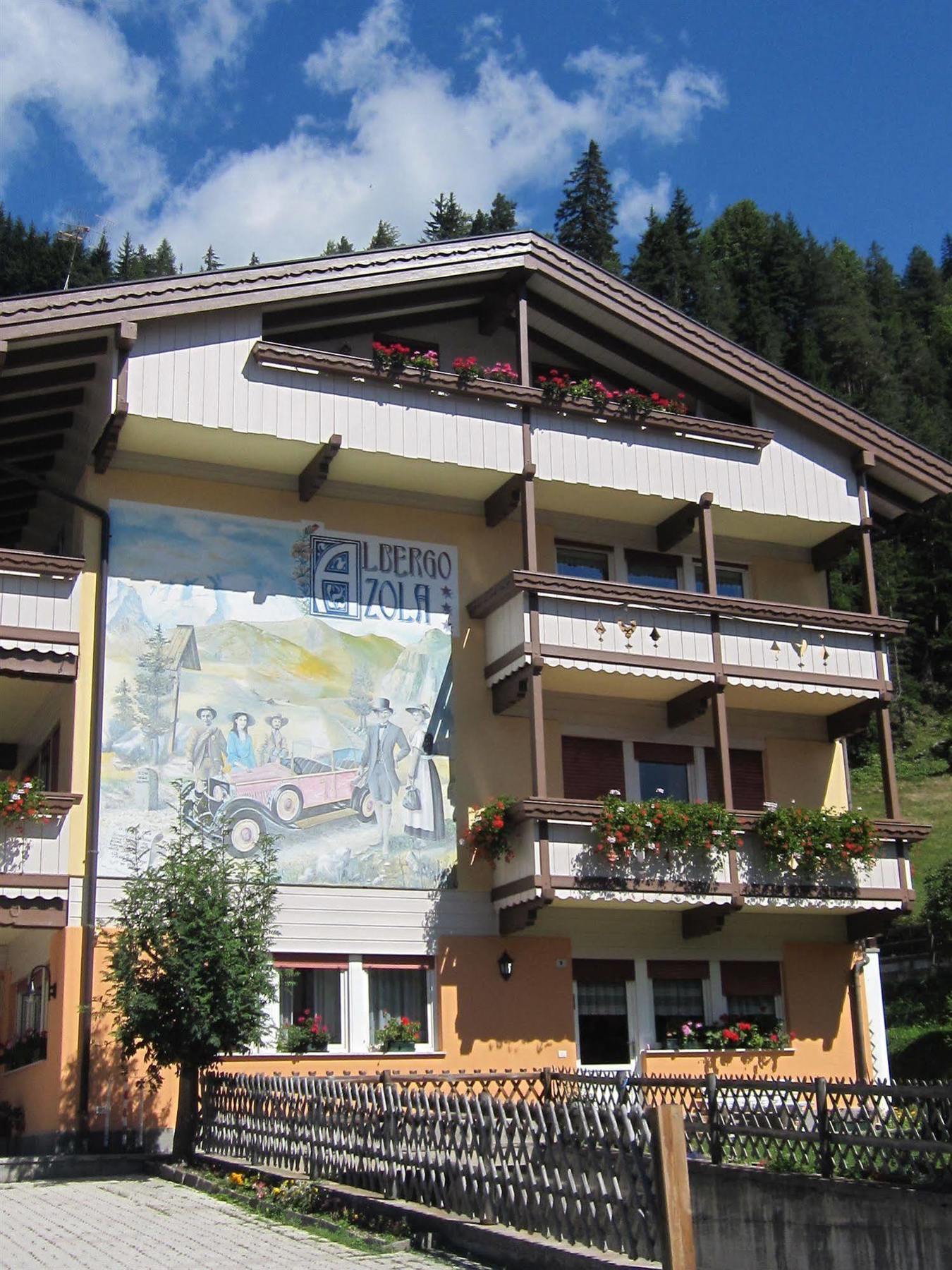 Hotel Azola Canazei Exterior photo